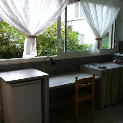 Coin bureau + frigo